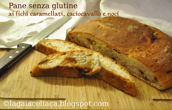 Pane senza glutine con Fichi rosa di Pisticci caramellati,  caciocavallo e noci